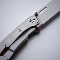 Couteau Chasse Pliant 7,5cm GRIP V2 KAKI Axis 75 -Échappée Nature couteau chasse pliant 75cm grip v2 kaki axis 75 4