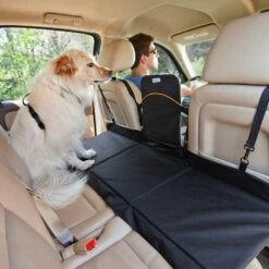 Kurgo EXTENSION DE BANQUETTE ARRIERE (POUR LE CONFORT DE VOTRE CHIEN EN VOITURE) -Échappée Nature extension de banquette arriere pour le confort de votre chien en voiture 2