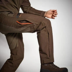 PANTALON CHASSE IMPERMÉABLE RENFORT MARRON 900 BÉCASSE 15 PANTALON CHASSE IMPERMÉABLE RENFORT MARRON 900 BÉCASSE -Échappée Nature pantalon chasse impermeable renfort marron 900 becasse 5