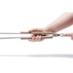 Petromax Grill Tong Small Charbon -Échappée Nature petromax grill tong small charbon 4
