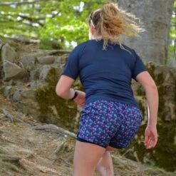 Short Course à Pied Femme Bleu Floral Ecoresponsable 11 Short Course à Pied Femme Bleu Floral Ecoresponsable -Échappée Nature short course a pied femme bleu floral ecoresponsable 4