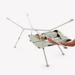 Quechua TABLE DE CAMPING COMPACTE 4/6 PERSONNES - PLATEAU BOIS - POCHE DE RANGEMENT 15 Quechua TABLE DE CAMPING COMPACTE 4/6 PERSONNES - PLATEAU BOIS - POCHE DE RANGEMENT -Échappée Nature table de camping compacte 46 personnes plateau bois poche de rangement 5