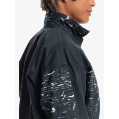 Veste Quiksilver X Stranger Things Upside Down Wind Pour Homme -Échappée Nature veste quiksilver x stranger things upside down wind pour homme 5